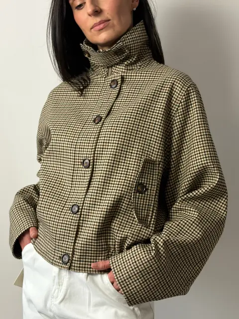 Kurtka w drobną kratę