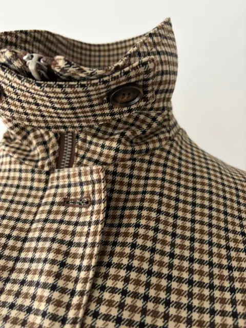 Kurtka w drobną kratę