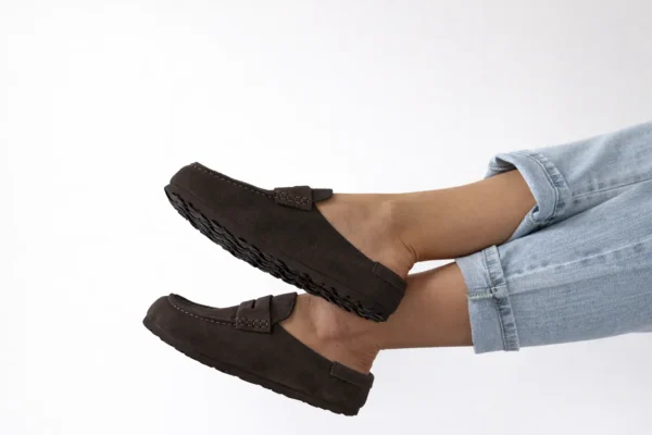 414a23d9-4f0f-4284-977c-542daf45ad39 Buty wsuwane zamszowe