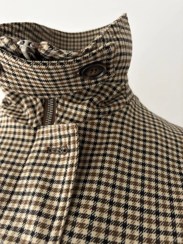 Kurtka w drobną kratę