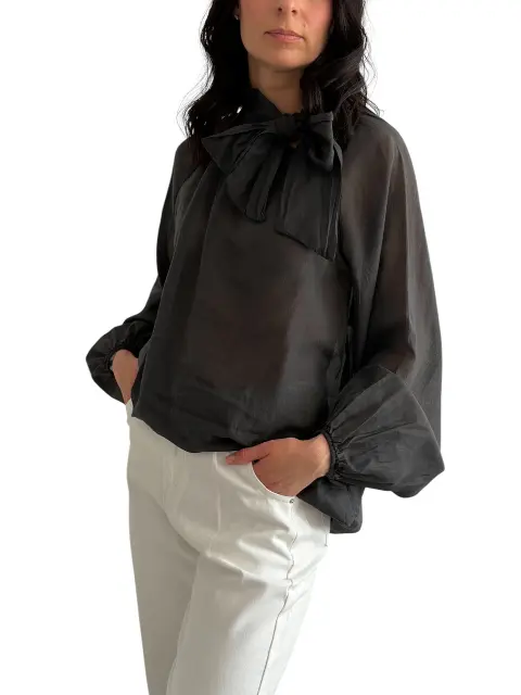 Elegancka bluzka z wiązaniem – włoska produkcja