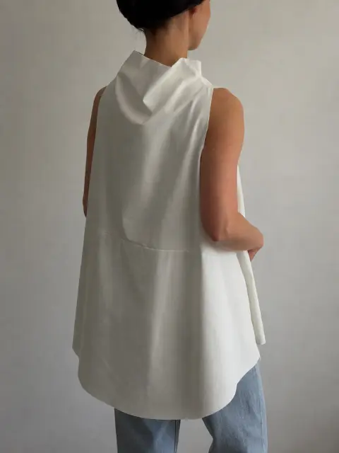 4 (10) Elegancka bluzka